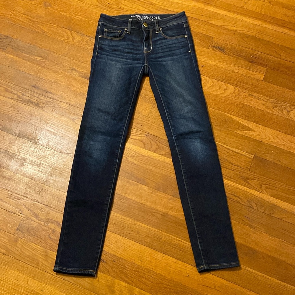 AMERICAN EAGLE SKINNY DARK WASH SIZE 00/Regular Length